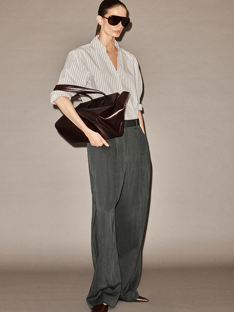 リラックス フルイドワイドレッグパンツ